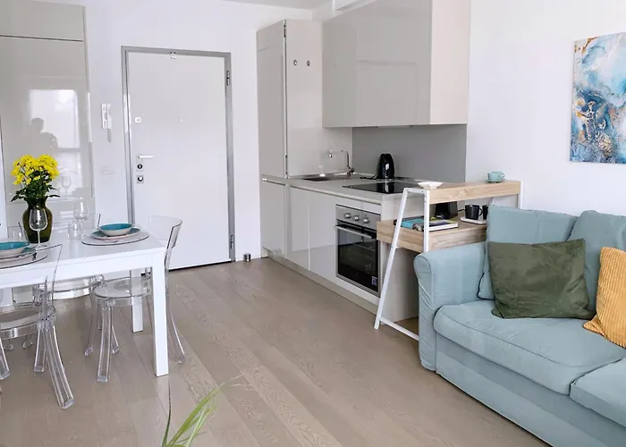 Cardano Blue - 5 Min Da Stazione *