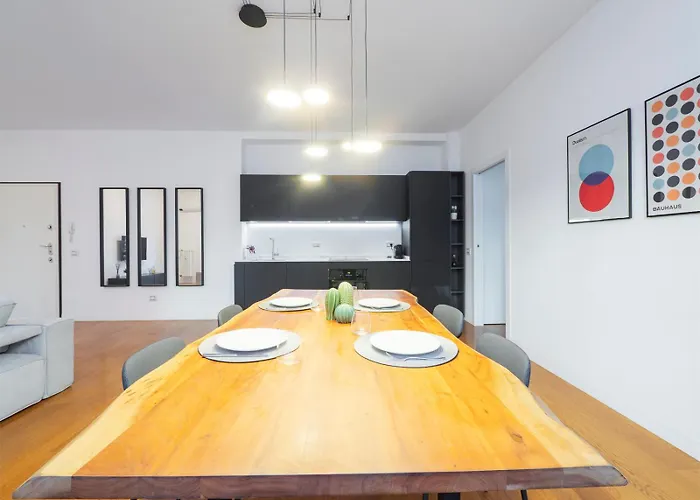 In Stile, Comodo Ed Elegante * 밀라노