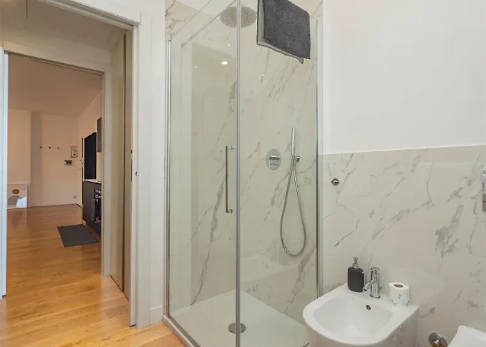 In Stile, Comodo Ed Elegante Appartement Milaan