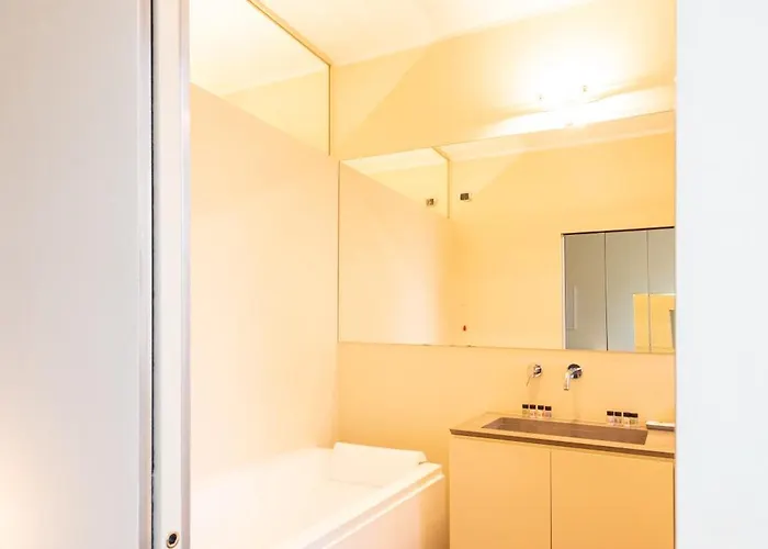 130 Sqm - Lima M1 - Elegant And Luxury Design Flat * Milán