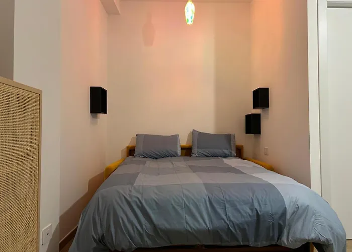 아파트 Isola New House *