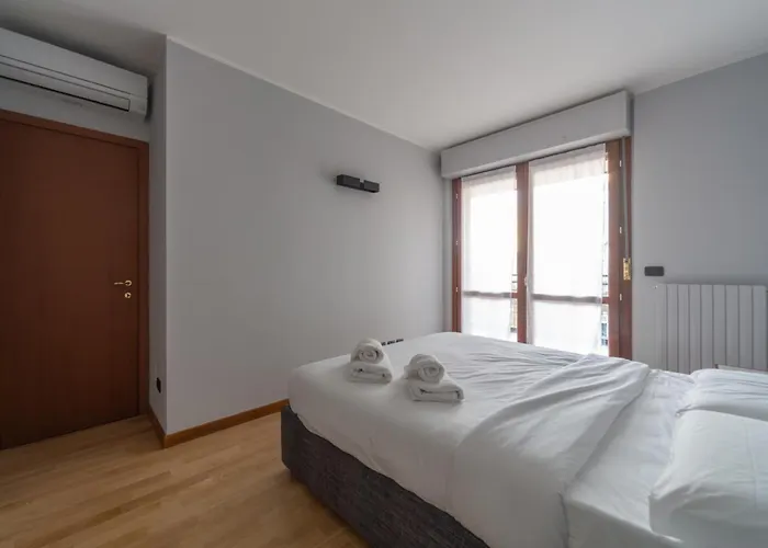 Modern Oasis Opposite Bosco Verticale Apartamento