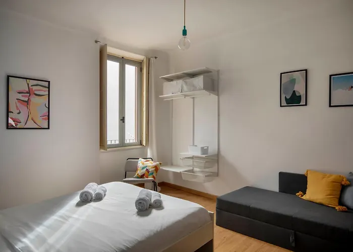 Ludo's Navigli Apartment *