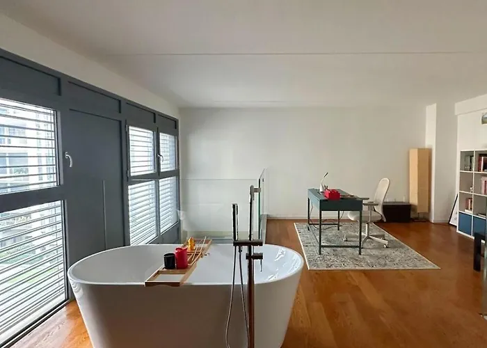 Slim's Loft Linate Airport *