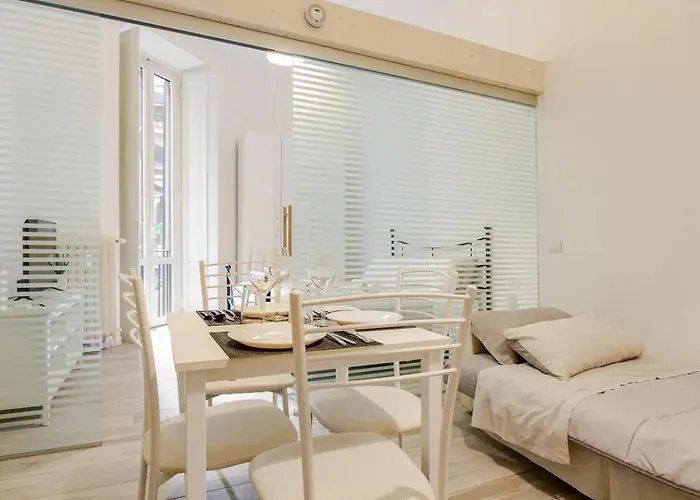 Elegance - - Via Spartaco - Porta Romana