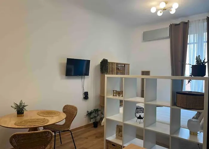 Apartment La Regina Delle Locazioni Ai Navigli Milan