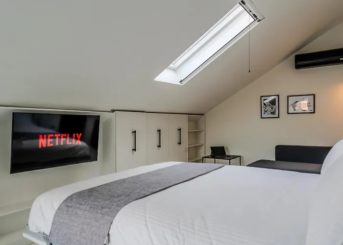 Navigli - Design With Private Terrace *