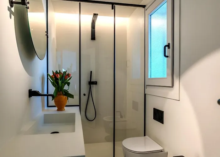 Navigli - Design With Private Terrace מילאנו