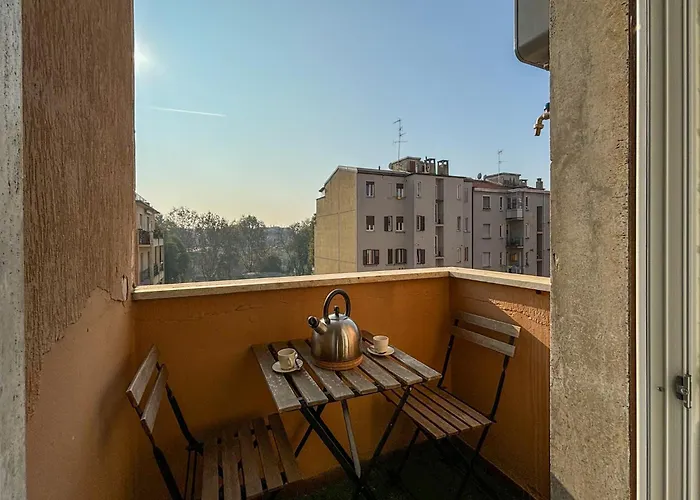 Moderno Bilocale Vicino A Fondazione Prada