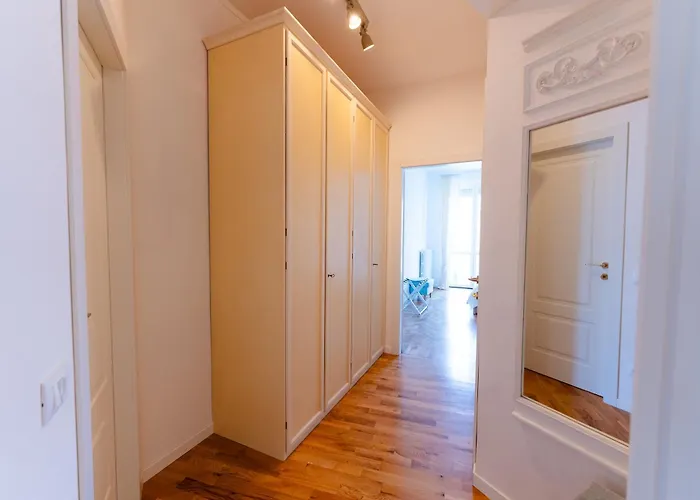 Casa Soperga, Corso Buenos Aires, Loreto, *