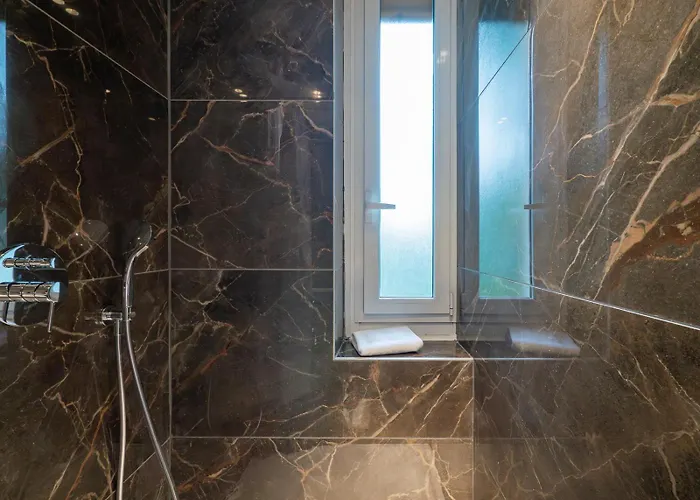 Xenia - Elegant In San Siro Area *