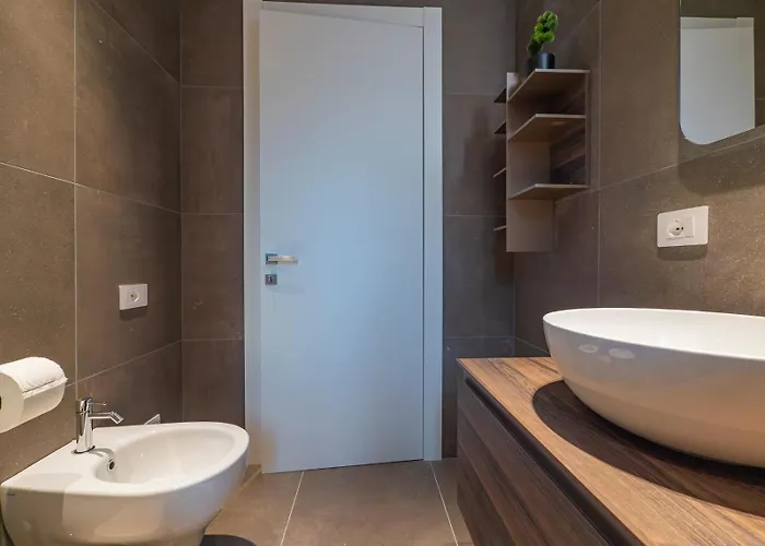 Xenia - Elegant In San Siro Area