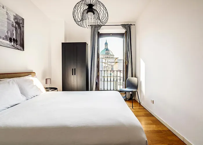 Elegant 2 Bedrooms Near Duomo
