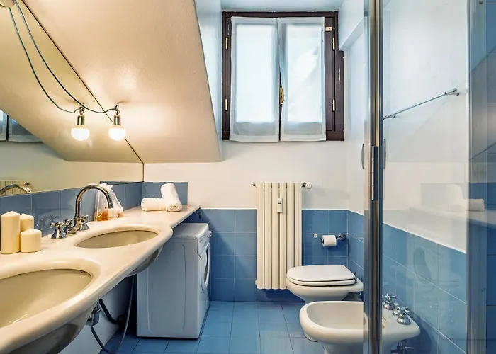 公寓 Elegant 2 Bedrooms Near Duomo 米兰