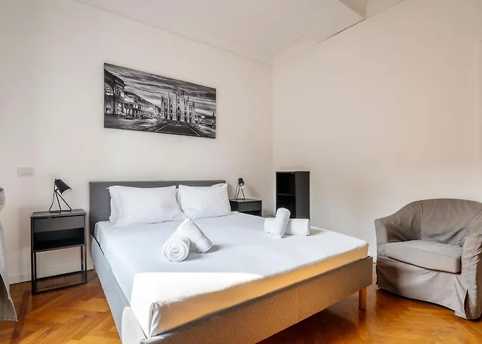 Exclusive 3 Bedrooms In Brera * Mediolan