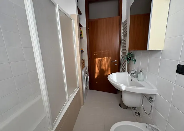 Spazio Breda - Free Parking, Private Garage, Metro M1, Balcony, 4 Guests