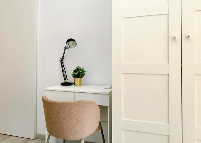 Apartment Joivy Charming 2br Flat Near Citylife