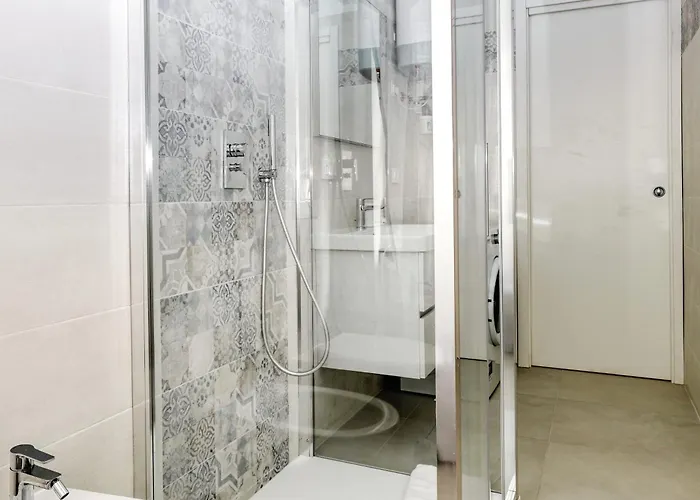 Joivy Charming 2br Flat Near Citylife Daire *