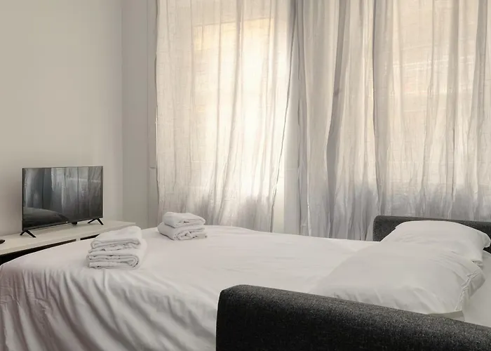 Joivy Charming 2br Flat Near Citylife Daire