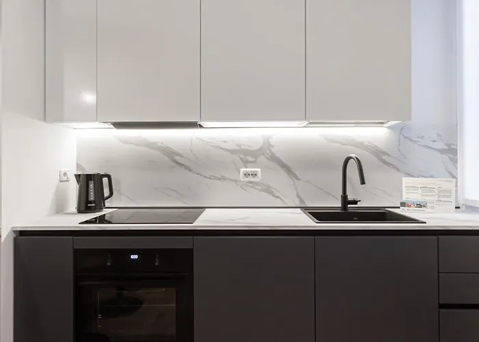 Italianway Collection - Cola Montano 29 B * Milánó