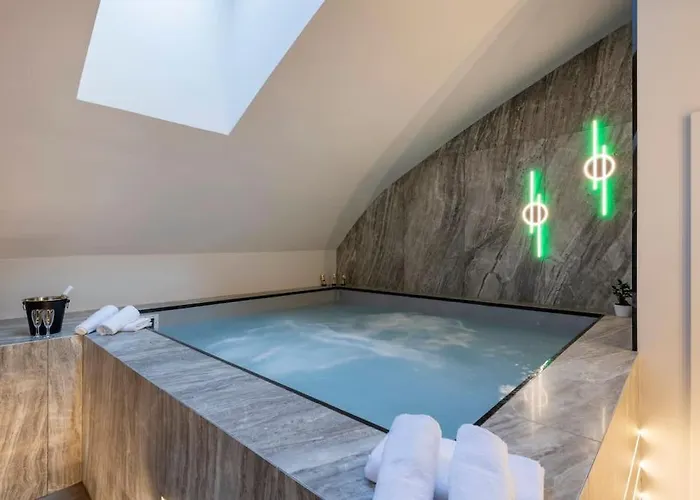 Piscina Interna Privata E A شقة