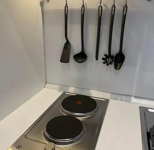 2br 2ba Ultra-fast Wifi Steps To Metro Милан