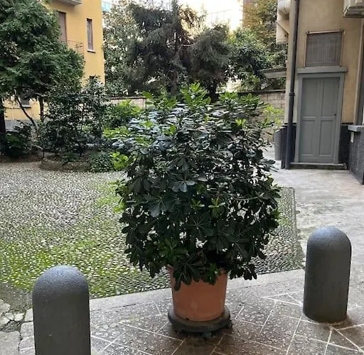 2br 2ba Ultra-fast Wifi Steps To Metro Holiday home Milan