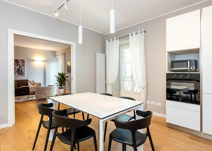 Luxurious & Spacious Flats In Duomo Apartamento *