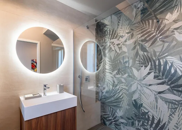 Luxurious & Spacious Flats In Duomo