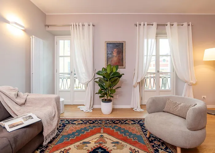 Luxurious & Spacious Flats In Duomo 公寓 *