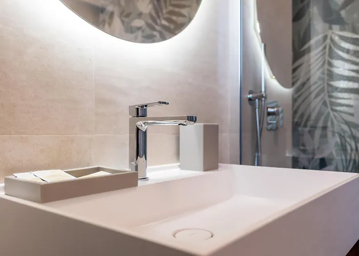 Luxurious & Spacious Flats In Duomo Apartamento