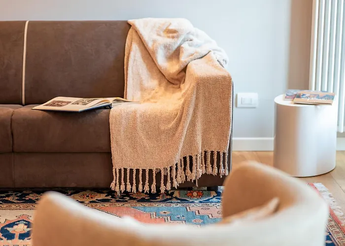 Luxurious & Spacious Flats In Duomo *