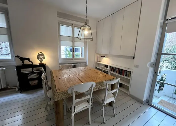 Stylish Courtyard Loft Citylife Milano