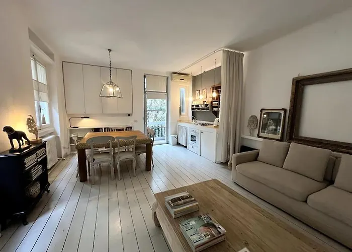 Stylish Courtyard Loft Citylife * מילאנו