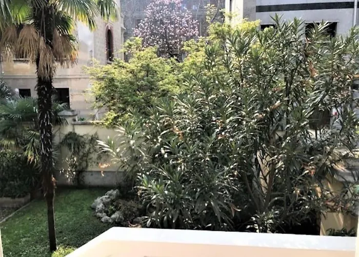 בית נופש Stylish Courtyard Loft Citylife מילאנו
