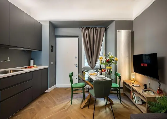 A Few Steps From The Duomo I Design I Free Wifi Appartement