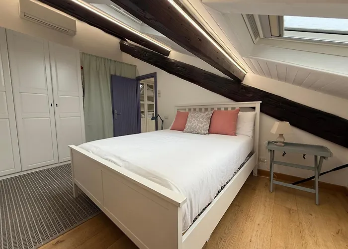 Prázdninový dům Sunny 2br Penthouse Near