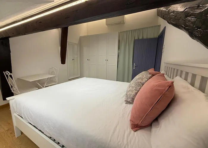 Sunny 2br Penthouse Near * Milán