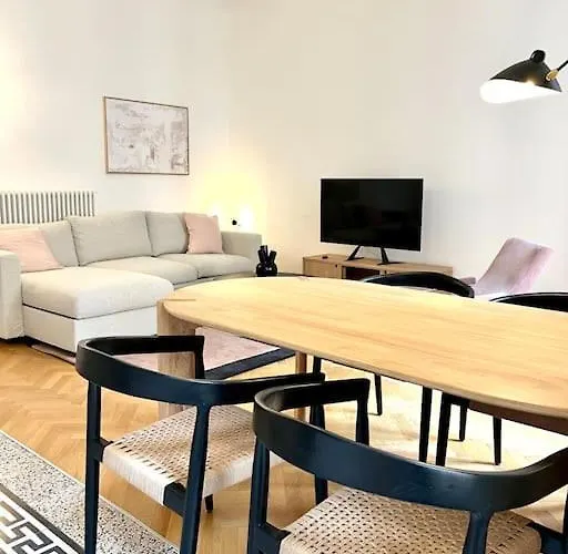 Casa *