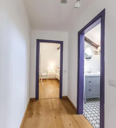 Sunny 2br Penthouse Near * Milán