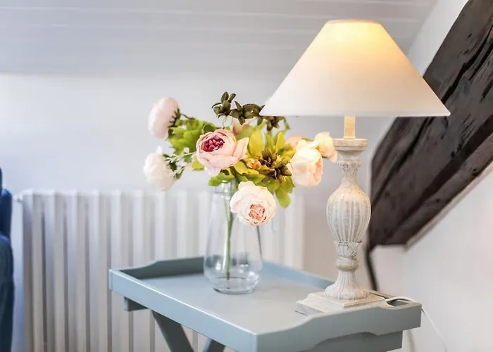 Sunny 2br Penthouse Near Milán