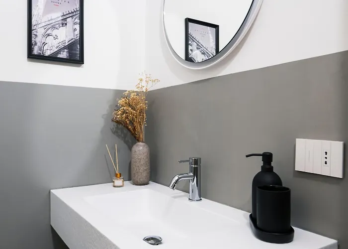 Отель Easylife - Fl In