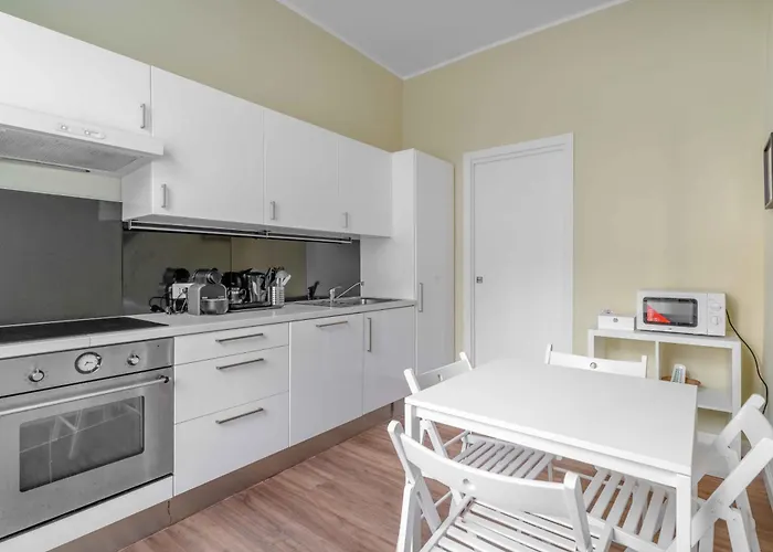 House San Siro M5 2 Netflix Apartmán