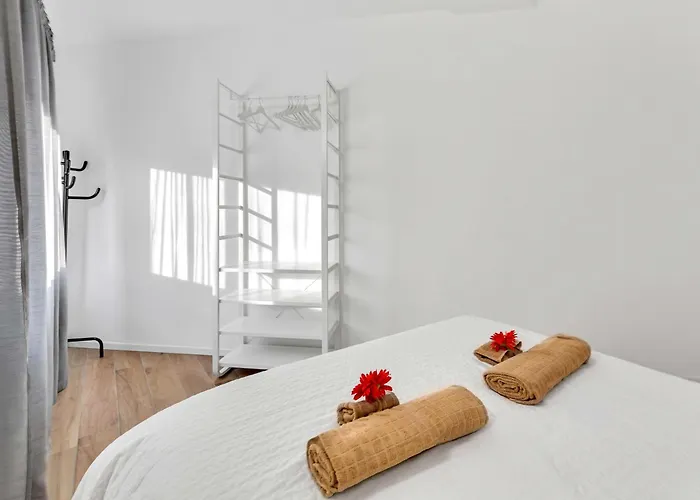 Alessia's Flat - Michetti Apartment Milan