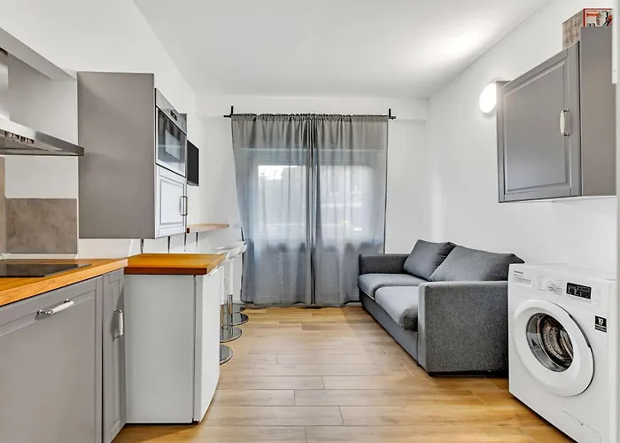 Alessia's Flat - Michetti