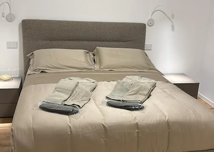 Apartment Number House - Number 20 *