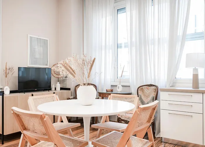 Easylife - - Unione 2 - Duomo * Milão