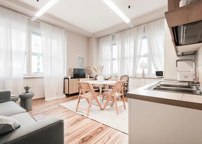 Easylife - - Unione 2 - Duomo * Milão