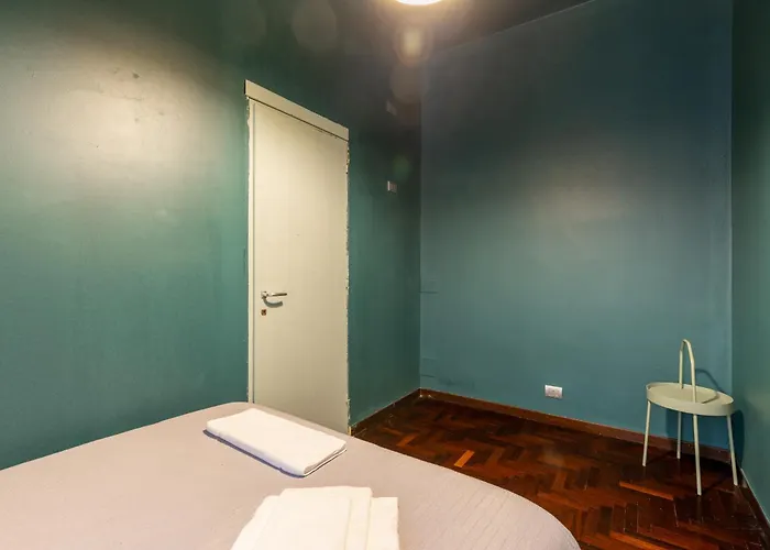 Cairoli E Garage * Милан