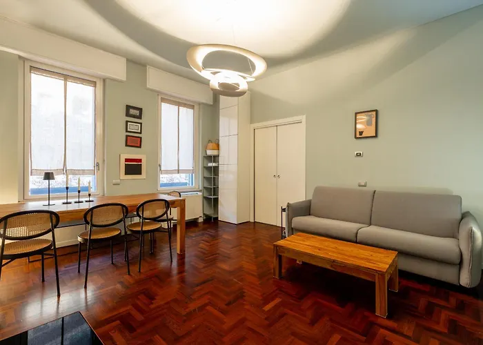 Апартаменты Cairoli E Garage